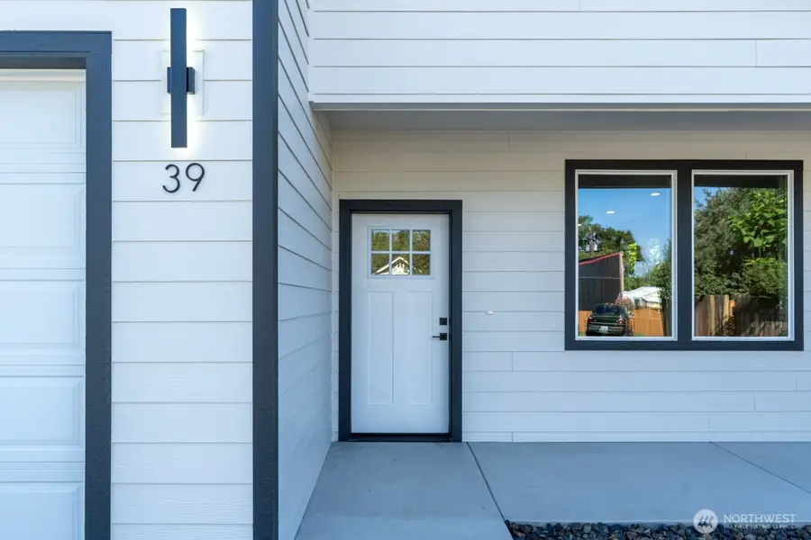 39 Birch Street Sw, Soap Lake, WA 98851 - #2