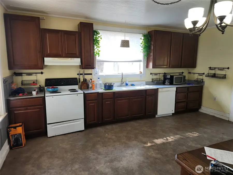 610 Lake Street Se, Ilwaco, WA 98624 - #3