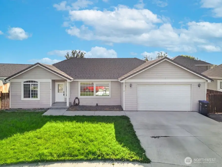219 E Pinyon Court, Moses Lake, WA 98837 - #2