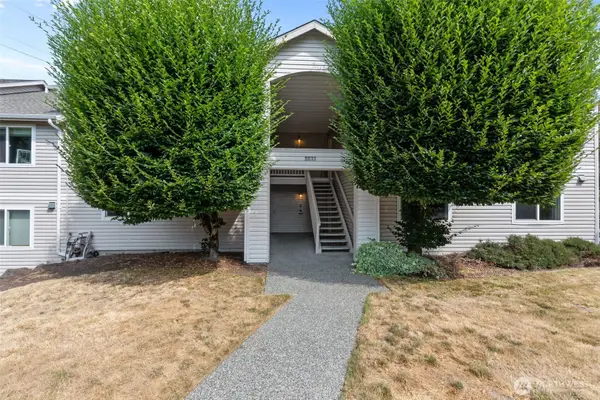 8833 1st Street Ne #J204, Lake Stevens, WA 98258