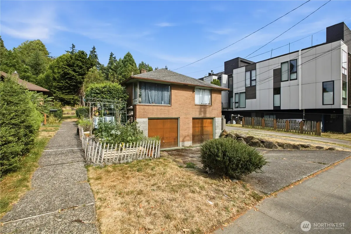 7420 Rainier Avenue S, Seattle, WA 98118 - #1