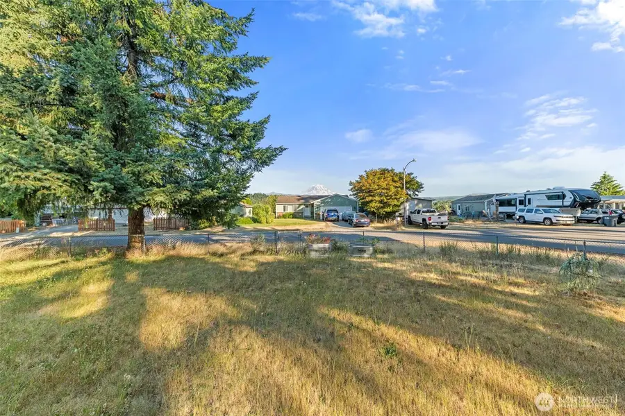 13614 Cedar Cir E, Bonney Lake, WA 98391 - #2