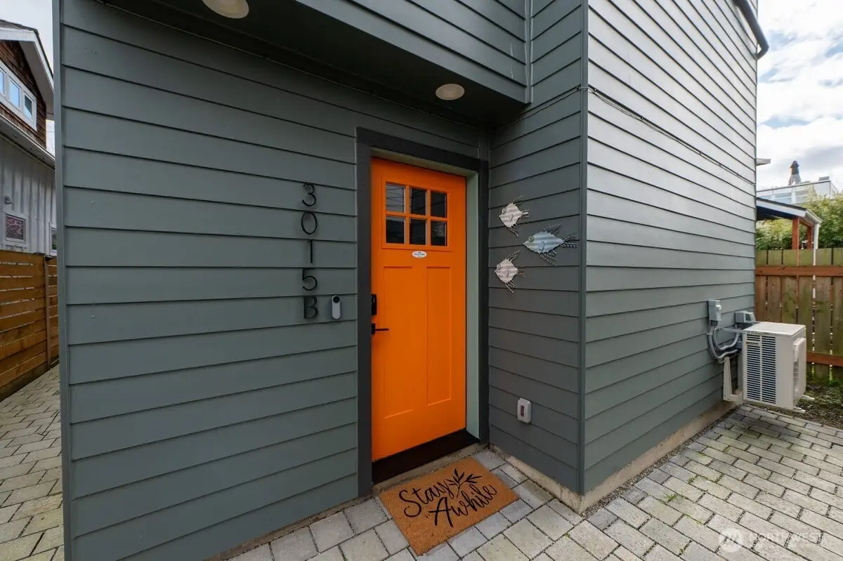 3015 61st Avenue Sw #B, Seattle, WA 98116 - #1