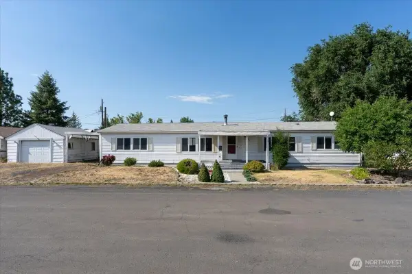 202 Marshall Street, Davenport, WA 99122
