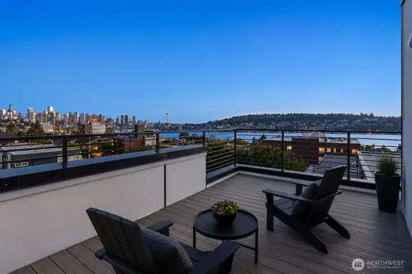 2328 Franklin Avenue E, Seattle, WA 98102