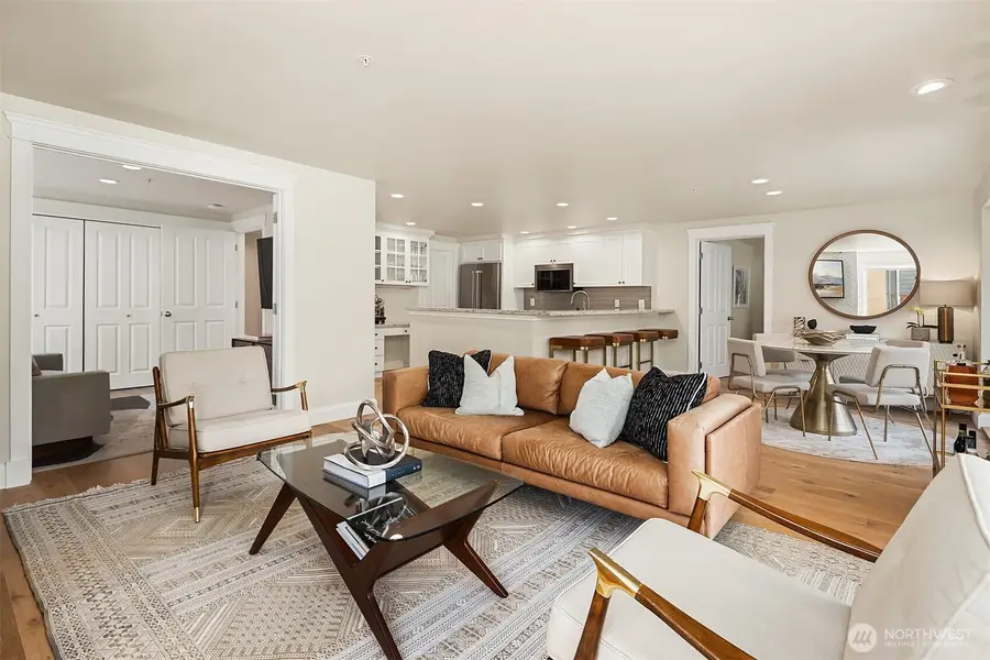 2334 Thorndyke Avenue W #301, Seattle, WA 98199 - #3