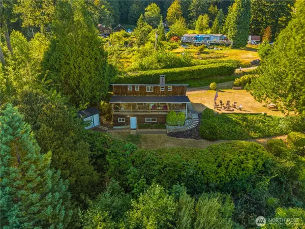 61 N Terrace Loop, Hoodsport, WA 98548