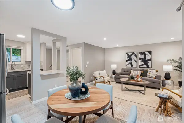10053 NE 138th Place #F5, Kirkland, WA 98034