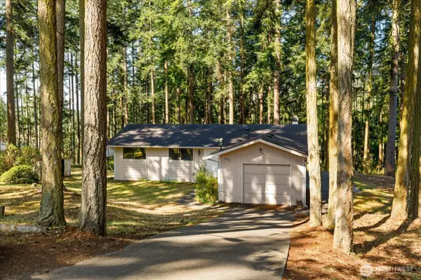 4511 Woodland Circle, Oak Harbor, WA 98277