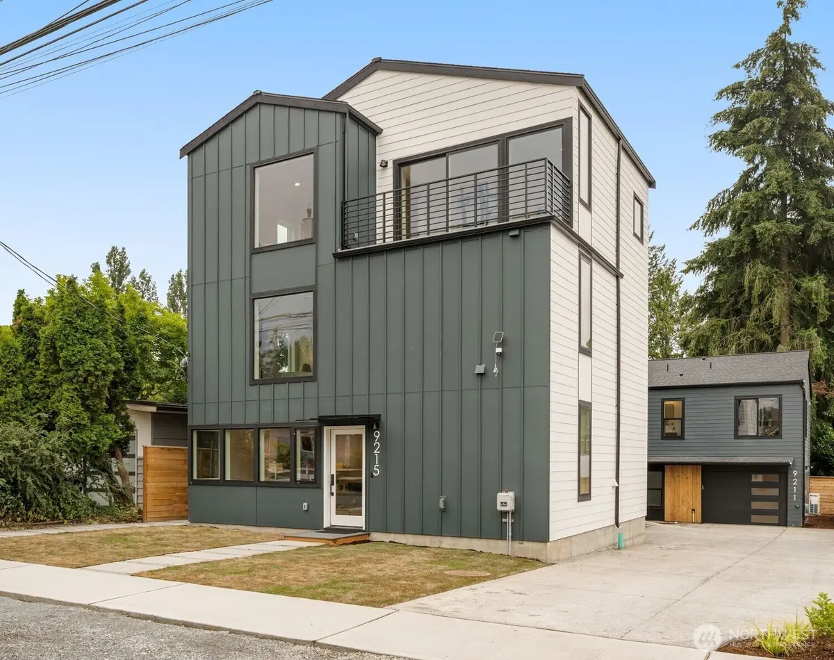 9215 12th Avenue Ne, Seattle, WA 98115 - #1