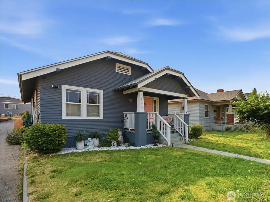 203 N Emerson Avenue, Wenatchee, WA 98801 - #3