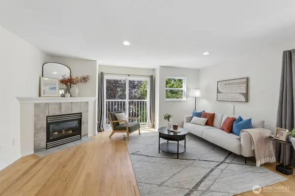 516 N 46th Street #A, Seattle, WA 98103