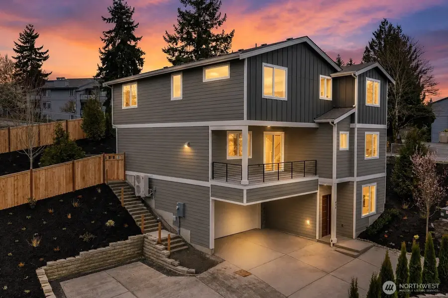 404 Edmonds Ave Ne, Renton, WA 98056 - #2