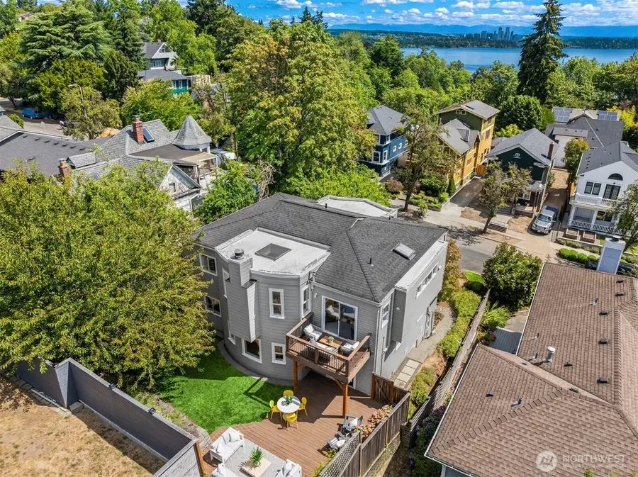 209 32nd Avenue, Seattle, WA 98122 - #2