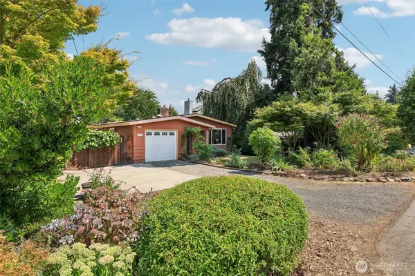 11746 22nd Avenue Ne, Seattle, WA 98125