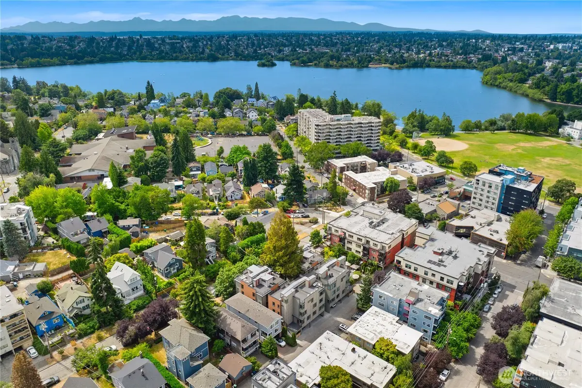 6540 Latona Avenue Ne, Seattle, WA 98115 - #1