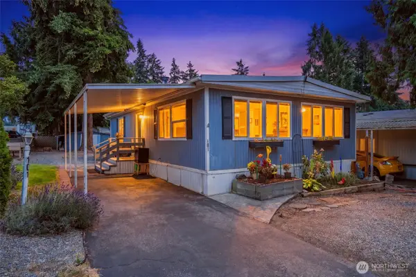 7301 NE 175th Street #101, Kenmore, WA 98028