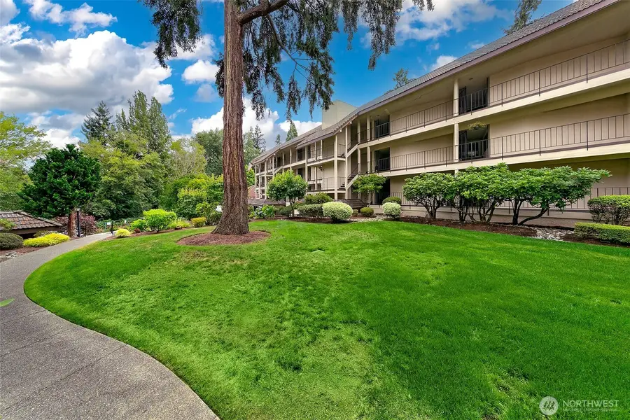 16929 Inglewood Road Ne #C302, Kenmore, WA 98028 - #2