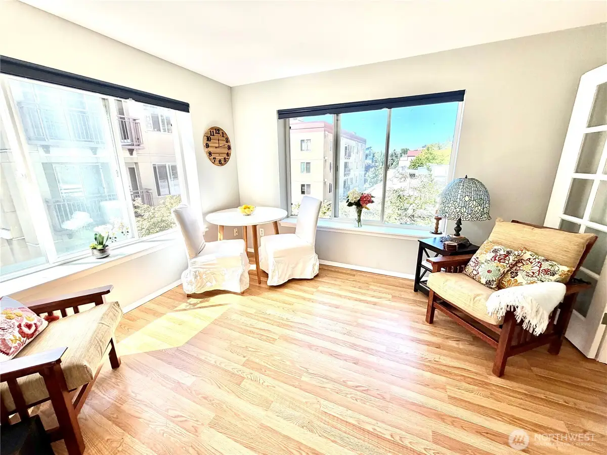 712 E Denny Way #401, Seattle, WA 98122 - #1