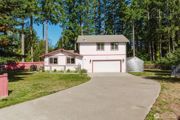 70 Tahuyeh Drive W, Bremerton, WA 98312