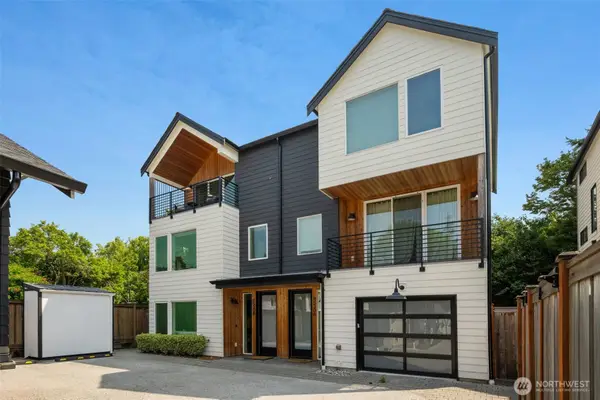 8530 13th Avenue Nw #B, Seattle, WA 98117