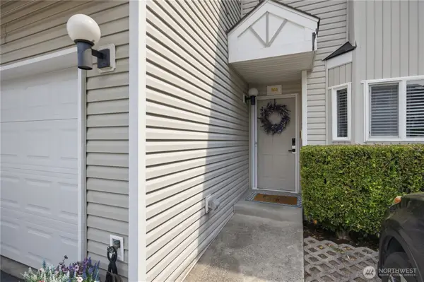 459 Queen Avenue Ne #303, Renton, WA 98056