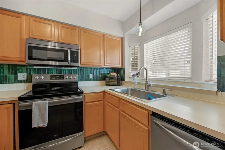 459 Queen Avenue Ne #303, Renton, WA 98056 - #3