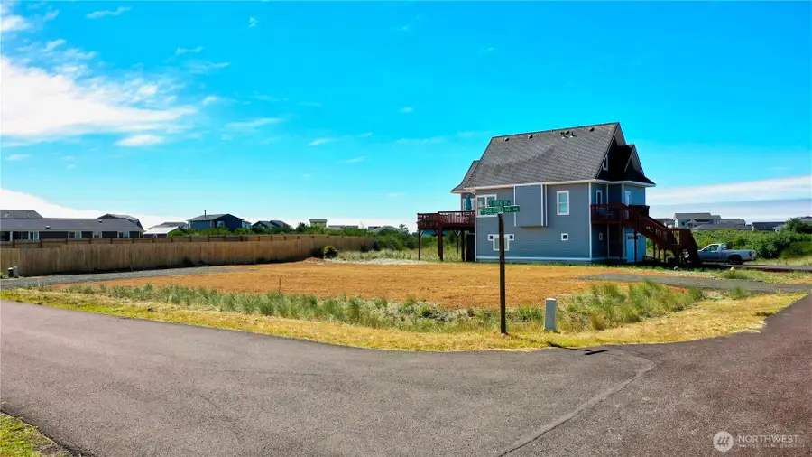 413 S Portal Loop Sw, Ocean Shores, WA 98569 - #2