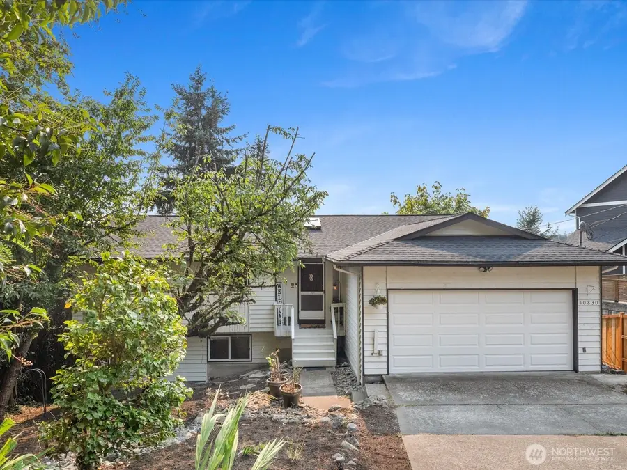 10830 Lake View Drive, Lake Stevens, WA 98258 - #2