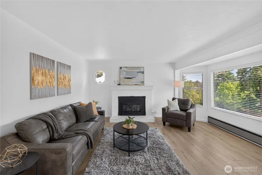 3310 SW 104th Street, Seattle, WA 98146 - #3