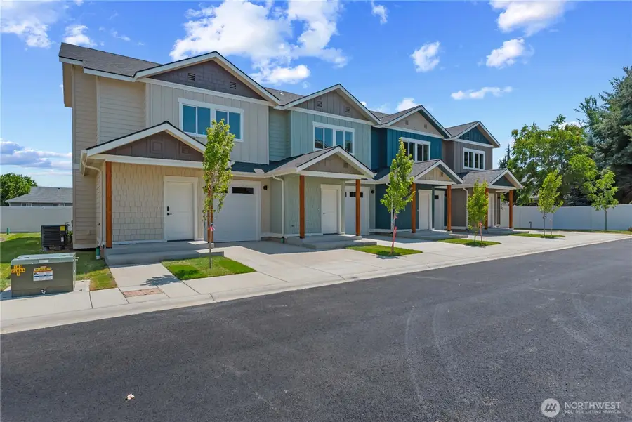 1030 Finch Lane #E4, Wenatchee, WA 98801 - #2