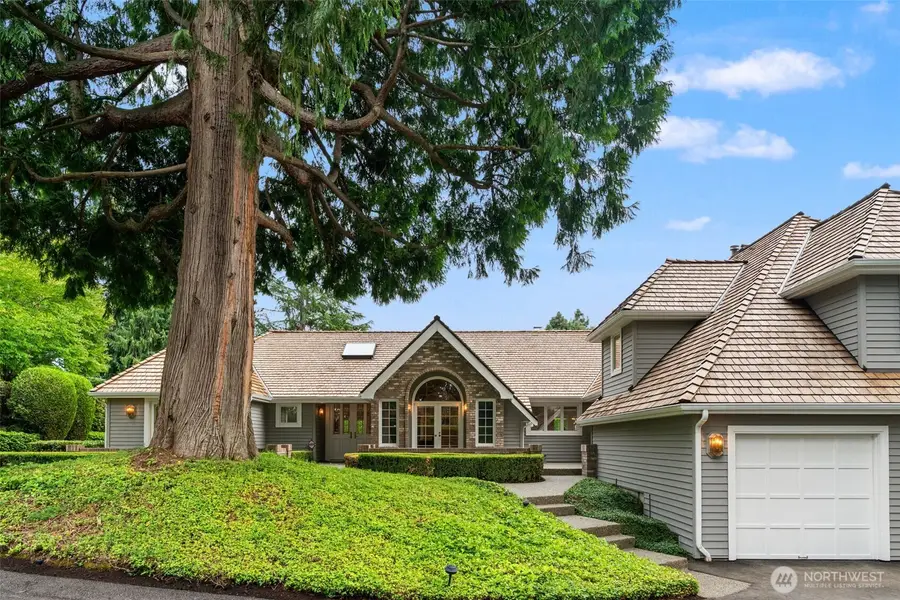 2055 94th Avenue Ne, Clyde Hill, WA 98004 - #2