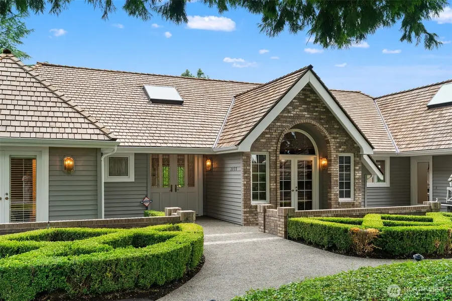 2055 94th Avenue Ne, Clyde Hill, WA 98004 - #3