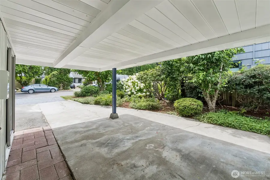 3222 NE 85th Street, Seattle, WA 98115 - #3