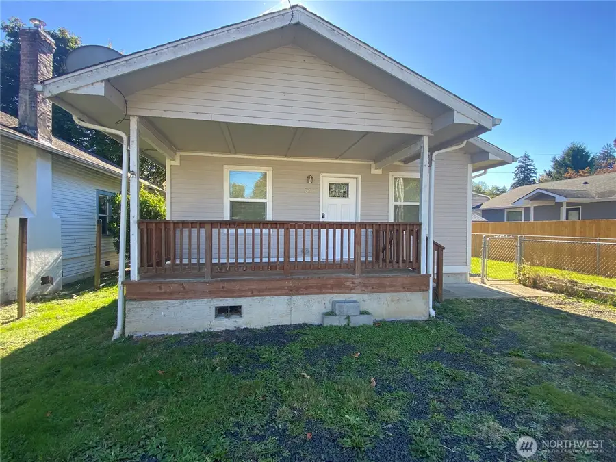 320 C Street, South Bend, WA 98586 - #2