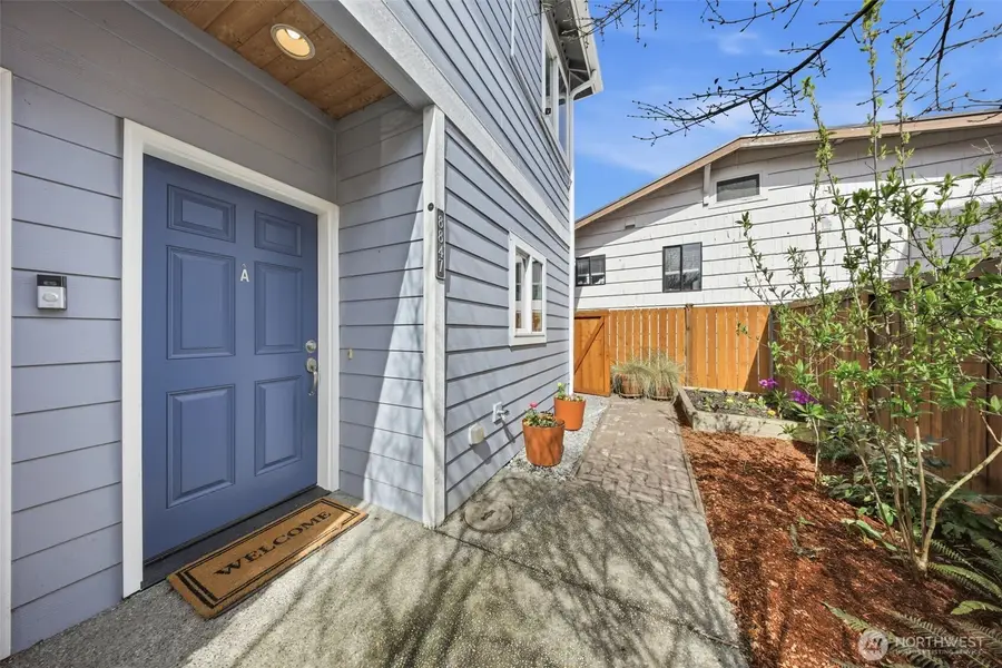 8847 9th Avenue Sw #A, Seattle, WA 98106 - #2