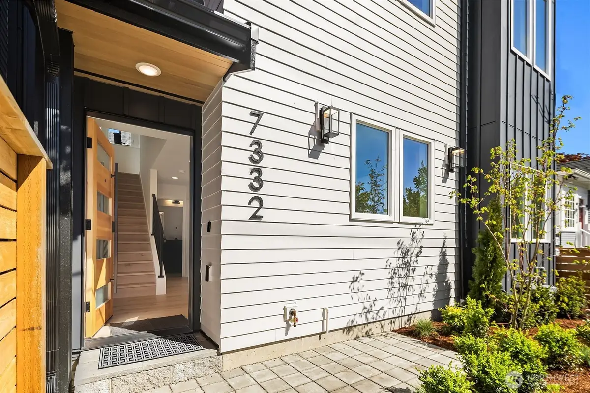 7332 25th Avenue Nw, Seattle, WA 98117 - #1