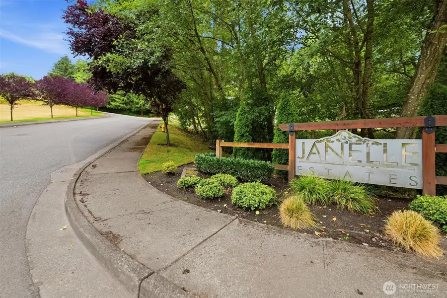 1404 Amber Boulevard Se, Puyallup, WA 98372 - #2