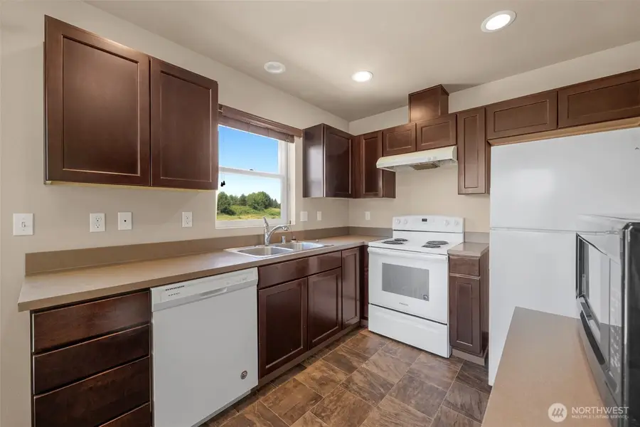 7515 100th Street Ne #A, Marysville, WA 98270 - #3