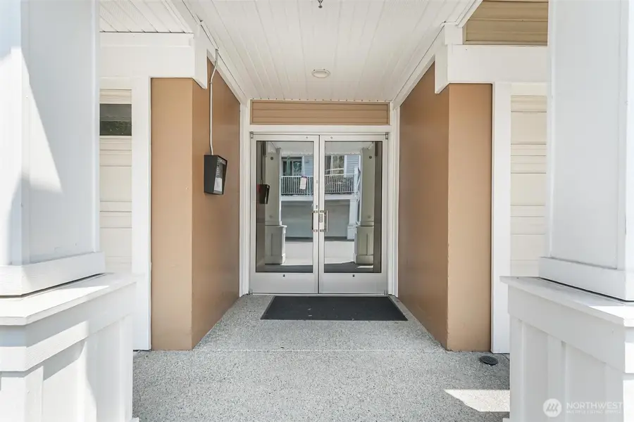 2970 SW Raymond Street #102, Seattle, WA 98126 - #2