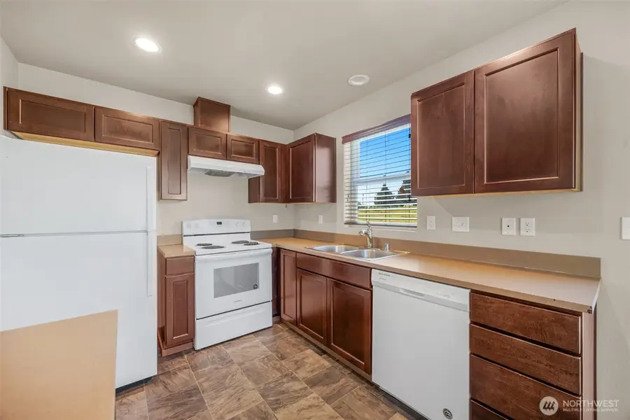 7515 100th Street Ne #B, Marysville, WA 98270 - #3