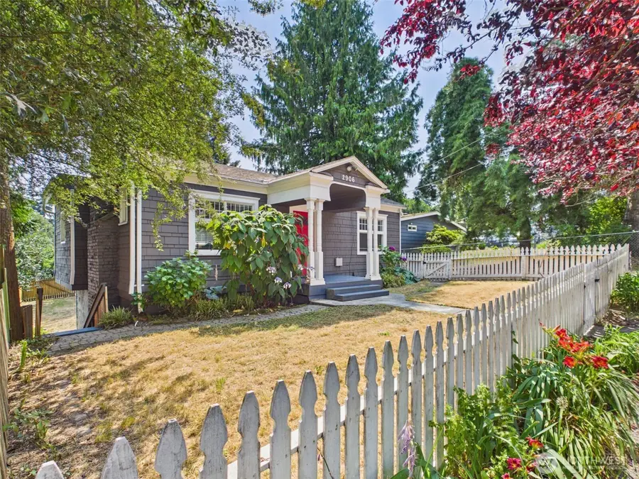 2906 16th Street, Everett, WA 98201 - #3