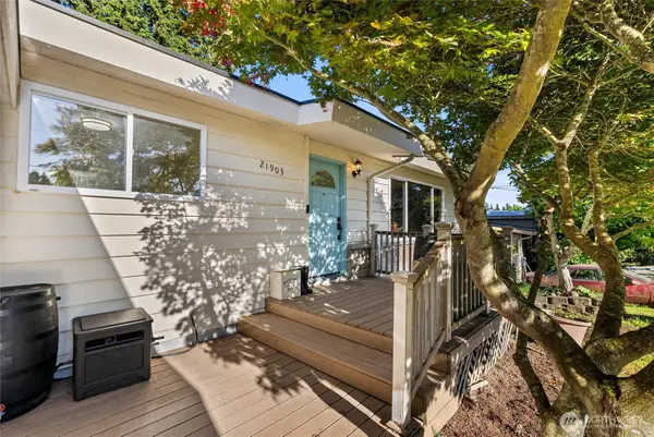21903 82nd Place W, Edmonds, WA 98026