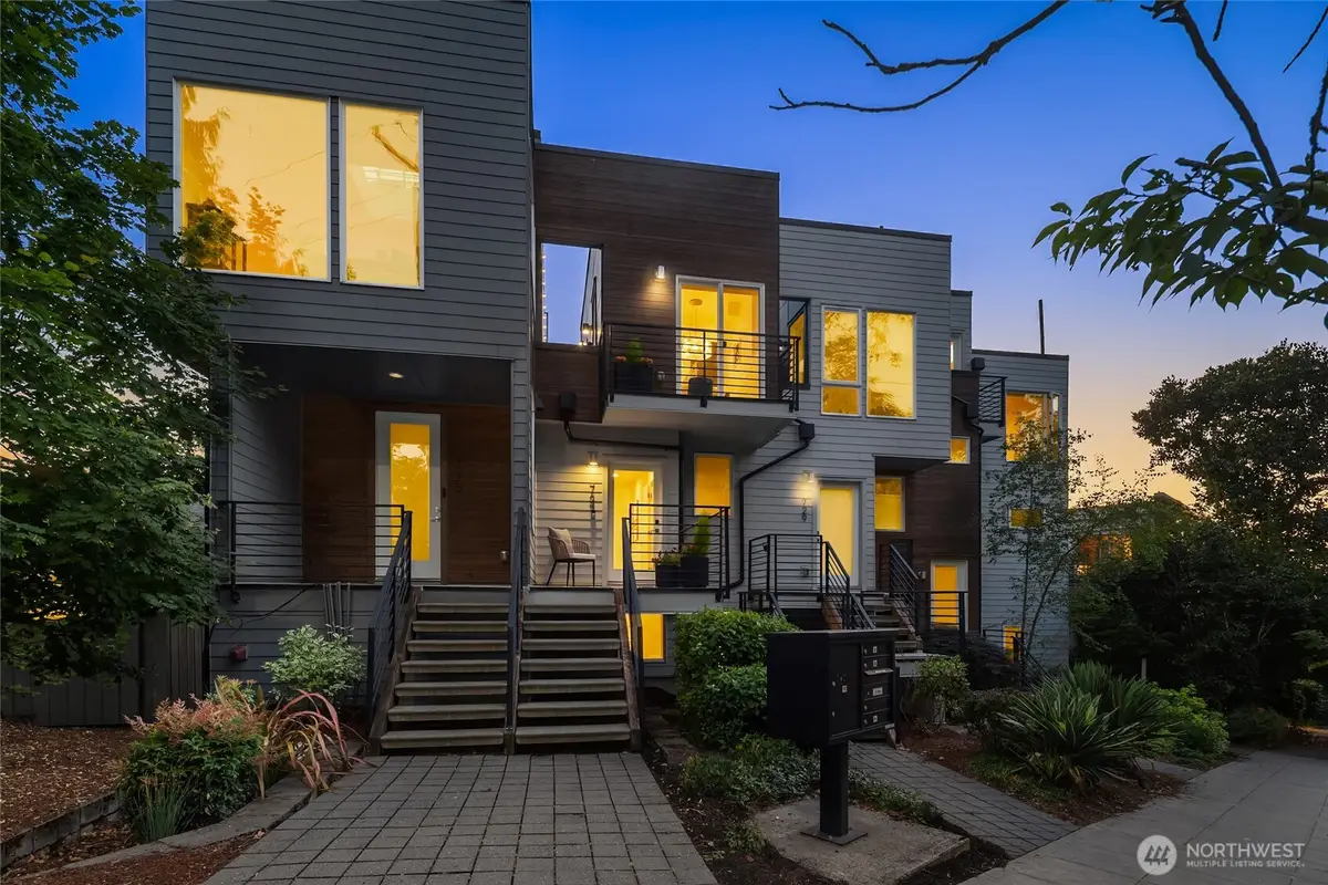 727 Belmont Avenue E, Seattle, WA 98102 - #1