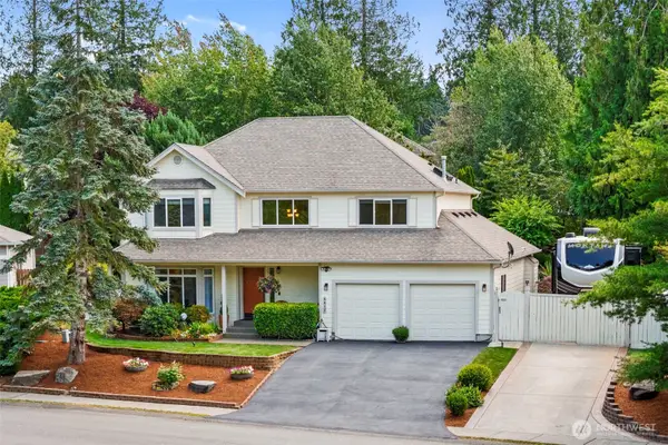 6412 Grand Pine Loop Ne, Bremerton, WA 98311