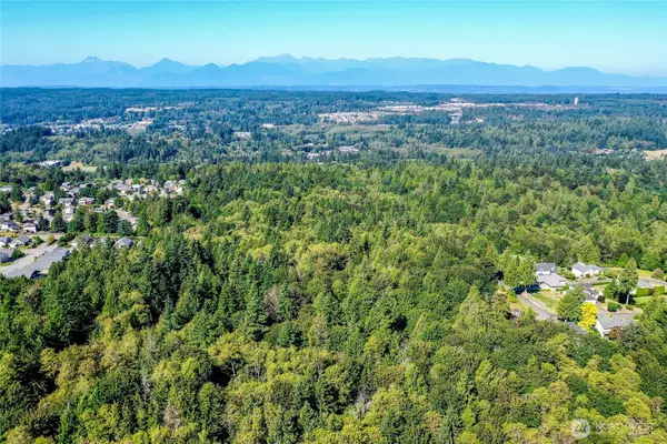 11 Lillehammer Lane, Poulsbo, WA 98370