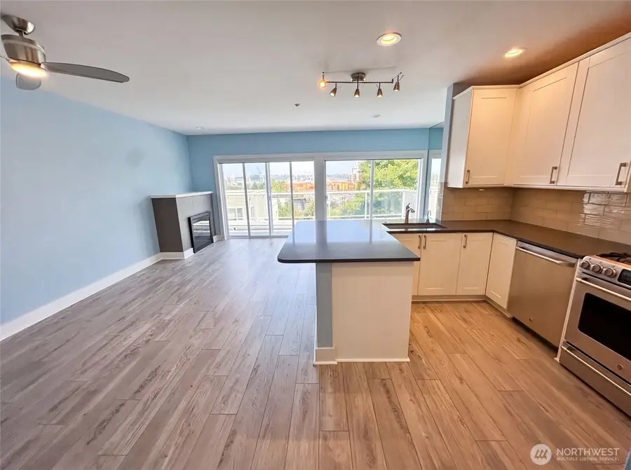 2325 Harbor Avenue Sw #B2, Seattle, WA 98126 - #3
