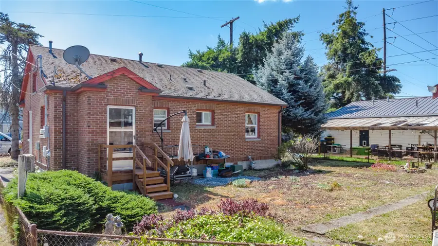 303 3rd Street Ne, Yelm, WA 98597 - #3