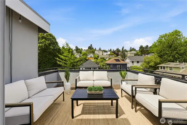 3045 21st Avenue W #C, Seattle, WA 98199