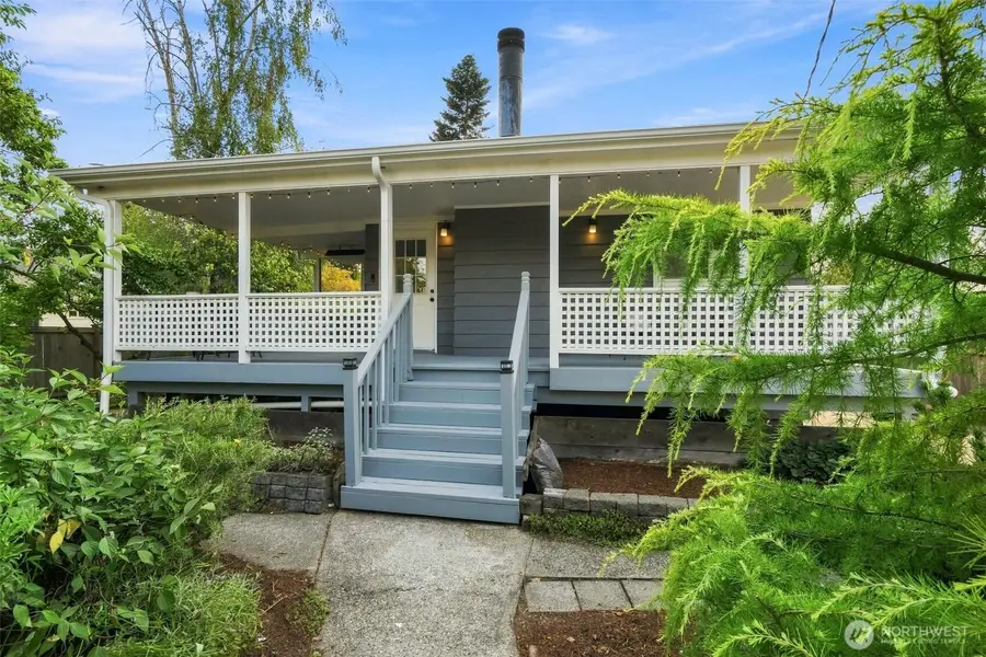 8121 11th Avenue Sw, Seattle, WA 98106 - #2